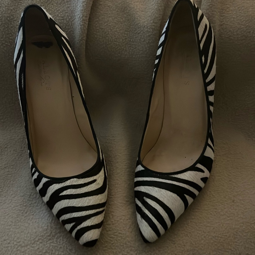 Zebra print heels, black&white